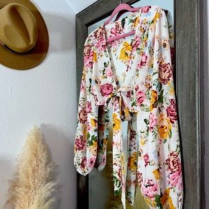 Maternity, Two piece set. Skirt with tie top